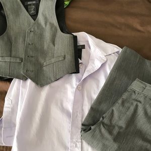 EUC, worn once Kenneth Cole Reaction 2T boys suit